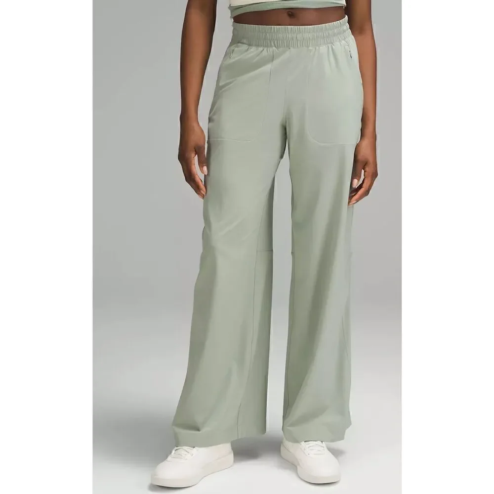 Lululemon Swift Mid-Rise Wide-Leg Pant sz 2